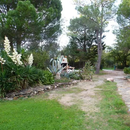 Maisonette Rustique- Pinede Piscine Ferienhaus *