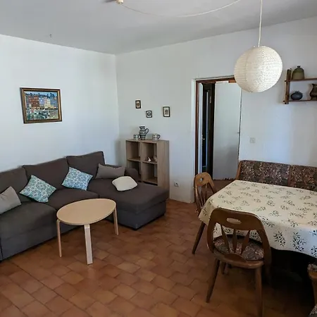Maisonette Rustique- Pinede Piscine Ferienhaus *